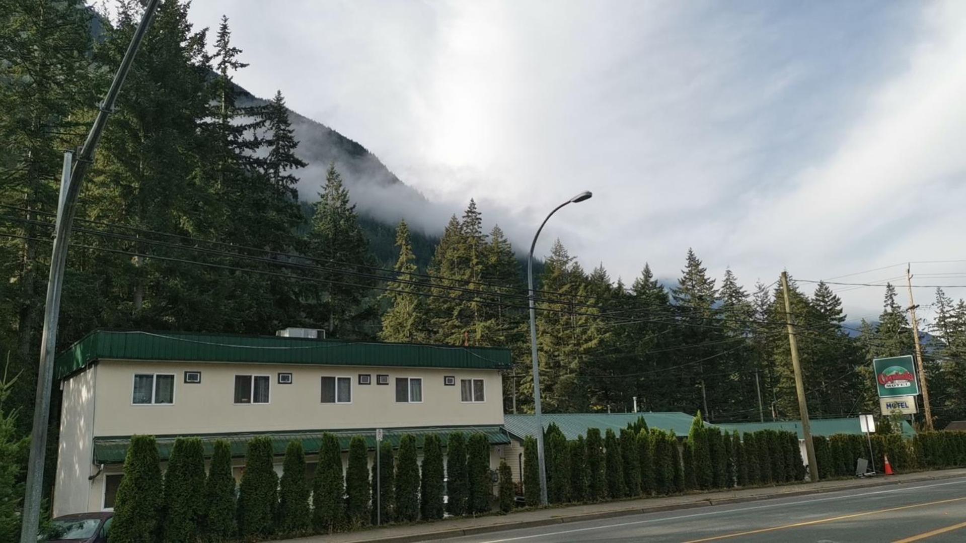 Coquihalla Motel Hope Exterior photo